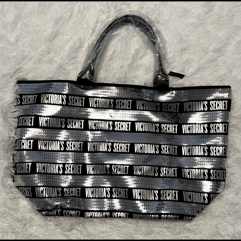Victoria’s Secret Glam Tote with matching makeup bag